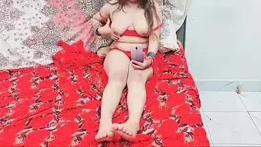 Married Desi bhabhi in red lingerie shows off her XXX body to lover