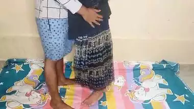 Lakdi Binne Wali ladki ko Room Par Lakar Damdar Choda real Hindi Voice