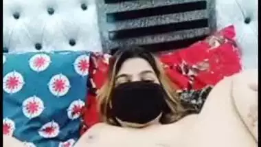 Bhabhi shows Desi devar the way she plays with her XXX ass on cam