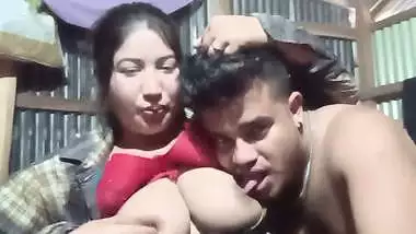 Balloon boobs bhabhi viral sex with Bengali neighbor