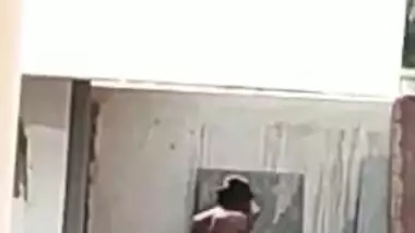 Desi MILF is so languid in XXX porn video washing body outdoors