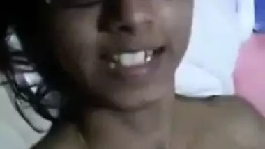 Desi Girl girl showing her cute boobs