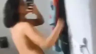 Nude videos merged of this cute girlfriend from Indore