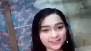 Good-looking Indian sexpot stays naked afore cam with XXX boobs exposed