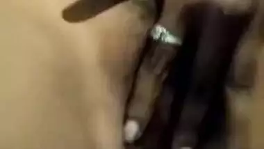 Naked Desi MILF in extraordinary poses in close-up XXX home video MMS