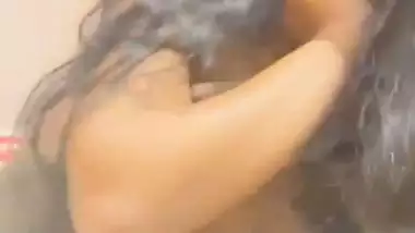 Skinny girlfriend blowjob to boyfriend wearing cap