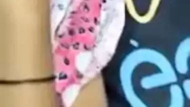 Shy Desi maid fucking MMS video