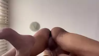 Coroa Rabuda Da Buceta Apertada Gosta De Leitinho Ao Final Da Foda - Loira Rabuda