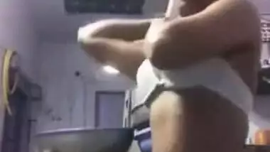 Today Exclusive- Desi Village Girl Strip Her Cloths And Showing Her Big Boobs