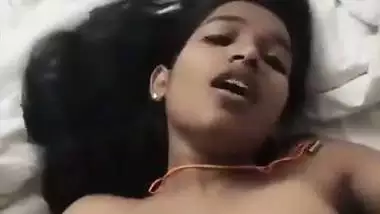 An 18-year-old girl’s desi xxx fucking with an Indian BBC