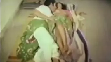 Desi Aunty With Big Boobs Xxx Porn House Wife Saree Sex With Neighbor