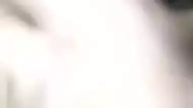 Desi tries to hide XXX body parts as boyfriend captures her in the nude