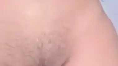 After shower Desi hottie shows her XXX vagina that is ready for sex