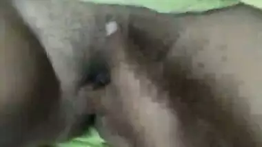 Married Horny Babe Couldn’t Wait to Get Out of the Car to Have Sex