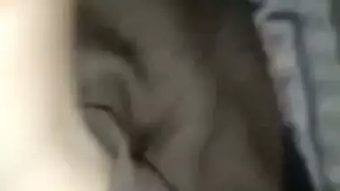 A guy fucks his GF’s pussy in the Hindi sexy bf video
