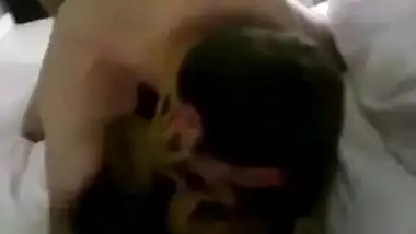 Indian sex video of an office girl enjoying a threesome with her colleagues