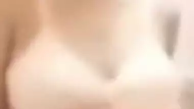 Today Exclusive- Desi Tamil Girl Showing Her Boobs And Pussy On Video Call Part 3