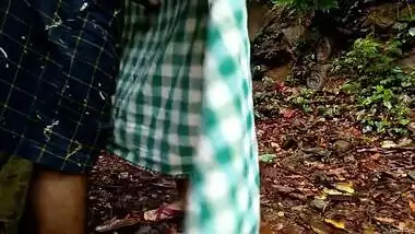 Man insists that Desi babe has to show XXX boobs and get fucked