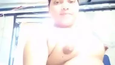 Chubby Paki girl with perky XXX tits films chudai video for her man