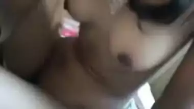 Indian model wants to get into the XXX world via amateur sex video