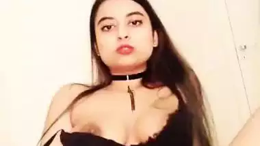 Hot Indian nude girl masturbates like a cheap whore