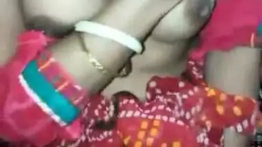 Horny Sonam Bhabhi showing boobs fingering pussy and ready for fuck