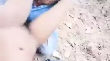 Indian outdoor sex! Mallu village bhabhi outdoor fucked by perv devar