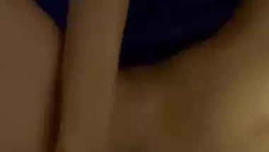 Amateur Indian Desi Office Girl Rubs Co-worker’s Dick On Hairy Pussy