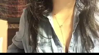 Sexy Indian with Big Boobs Seduces Lover with Dirty Talk of Giving BJ