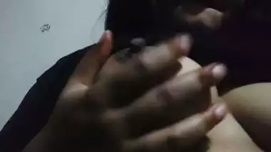Bengali girl rubbing pussy in horny mood viral MMS