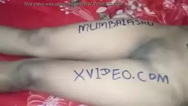 Desi porn actress shows people how to find her at XXX site