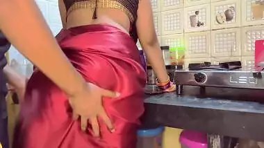 Part 2 Indian Stepmom Got Caught By Stepson While Taking To Her Boyfriend