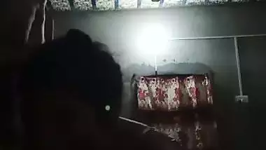 Desi Patna couple fucks and records their Bihari sex video