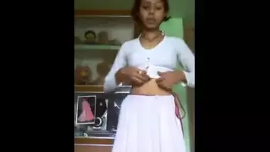 Dilettante legal age teenager hotty undresses off on video chat for her boyfriend