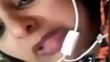 Today Exclusive -sexy Desi Girl Showing Her Boobs And Pussy On Video Call