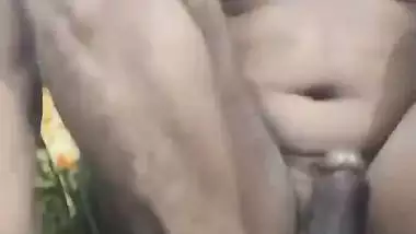 Nephew fucks his aunt’s shaved pussy in desi xxx MMS