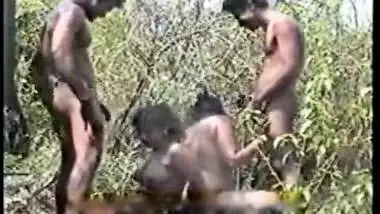 Indian sex video of Mallu village outdoor group sex with audio
