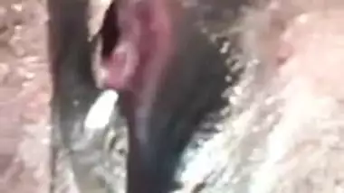 MMS clip of Desi guy who fucks curvy stepsister's XXX opening outdoors