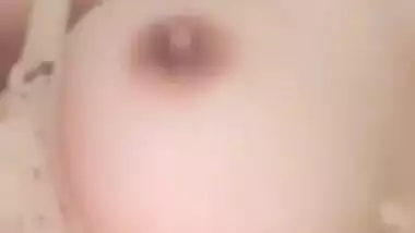 Today Exclusive- Sexy Girl Record Her Nude Video For Lover Part 2