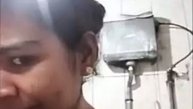 Local bhabhi selfie in the bathroom