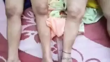 Cameraman has no sex ethic so he films Desi babes with naked XXX parts