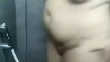 Busty Desi wife shakes her big XXX butt in amateur shower sex video