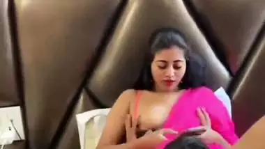 Gigolo licks slut Siya’s pussy in desi sex video