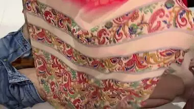 Shy Desi aunty has her XXX peach impaled on the floor by horny lover