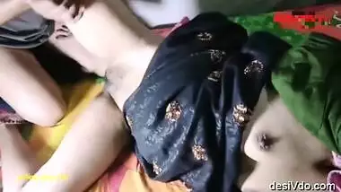 Desi video Maa ki saheli ne apne ghar bulaker mery Desi land se chudai chut ker bole maja aa gaya