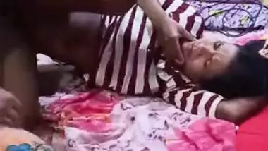 Desi Bhojpuri XXX couple have hardcore sex on camera MMS