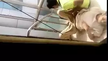 Desi aunty fingered by co worker in shopping mall staircase caught