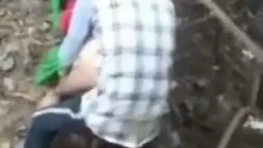 Scandal XXX mms! Desi village aunty fuck with lover outdoor and caught