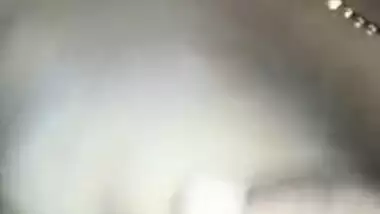 Bhabhi with small breasts poses on cam with no clothes in Desi XXX porn