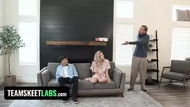 River Lynn Gets Her Pussy Smashed While Trying To Hold The Moan In Front Of Her Step Dad - TeamSkeet